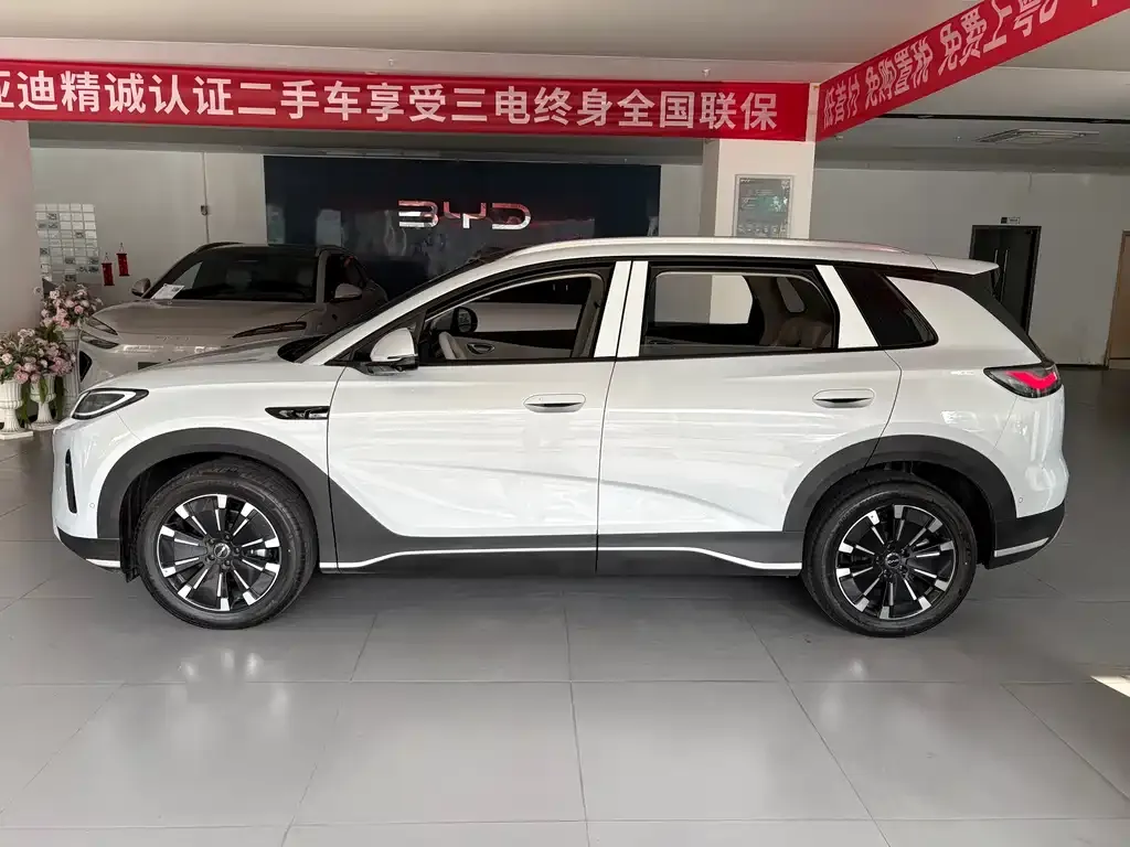 BYD Sealion 05 EV — фото 7