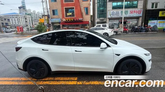 Tesla Model Y — фото 2