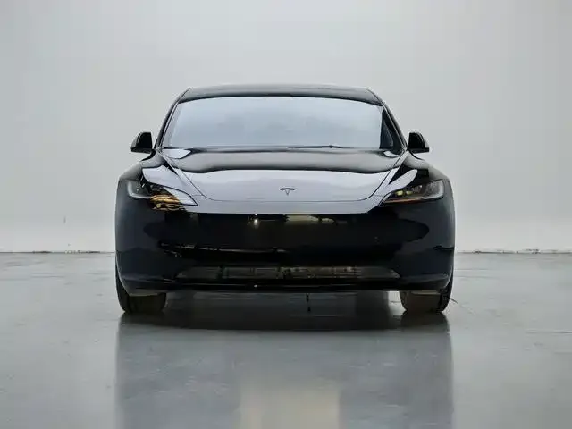 Tesla Model 3 — фото 7