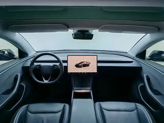Tesla Model 3 — фото 8