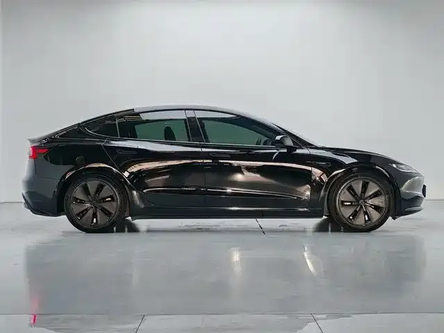 Tesla Model 3 — фото 2