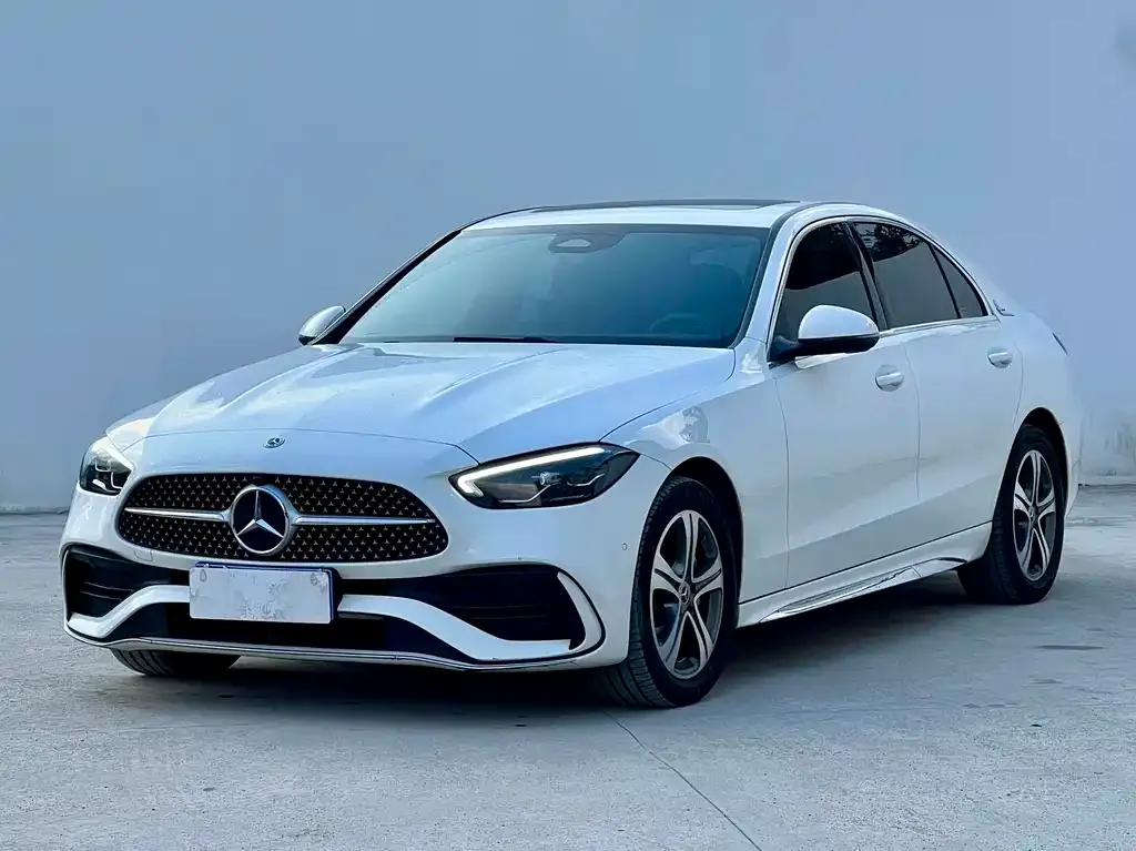 Mercedes-Benz C-Class — фото 1