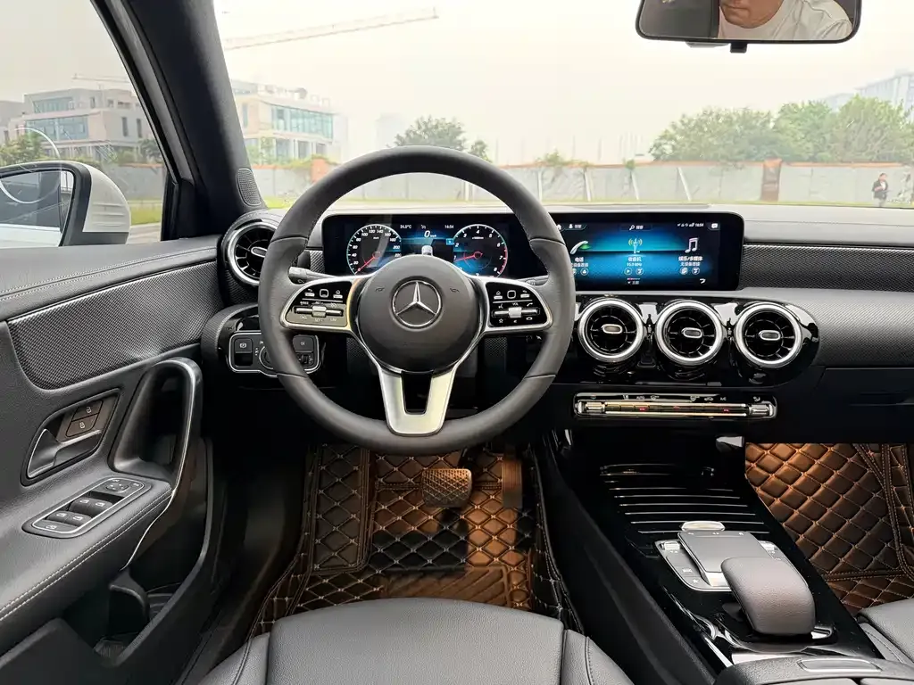 Mercedes-Benz A-Class — фото 2
