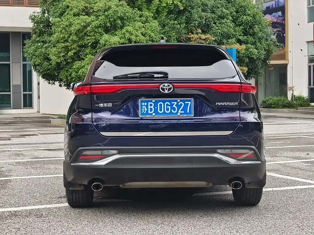 Toyota Harrier — фото 6
