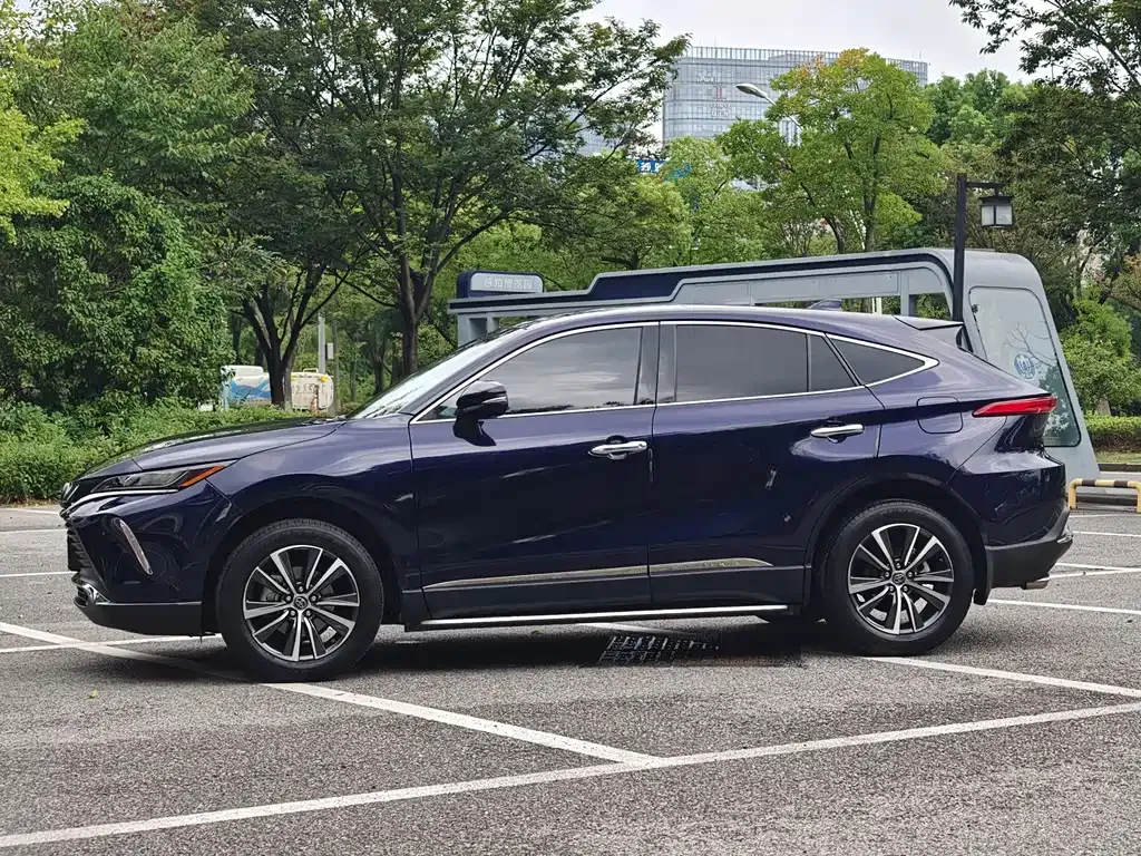 Toyota Harrier — фото 5