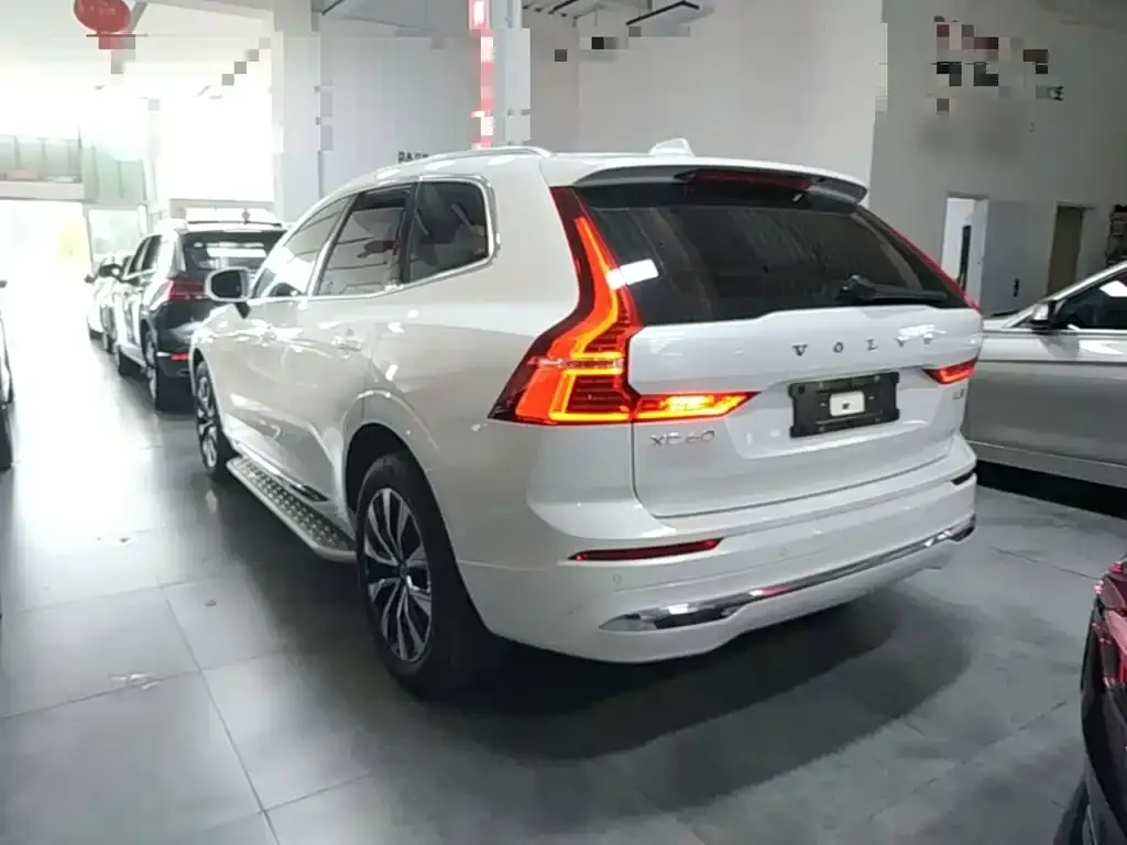 Volvo XC60 — фото 2