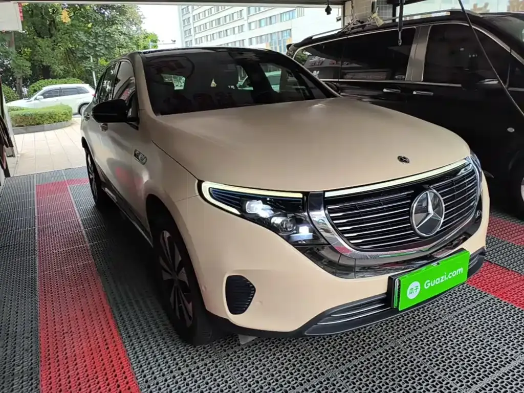 Mercedes-Benz EQC — фото 4