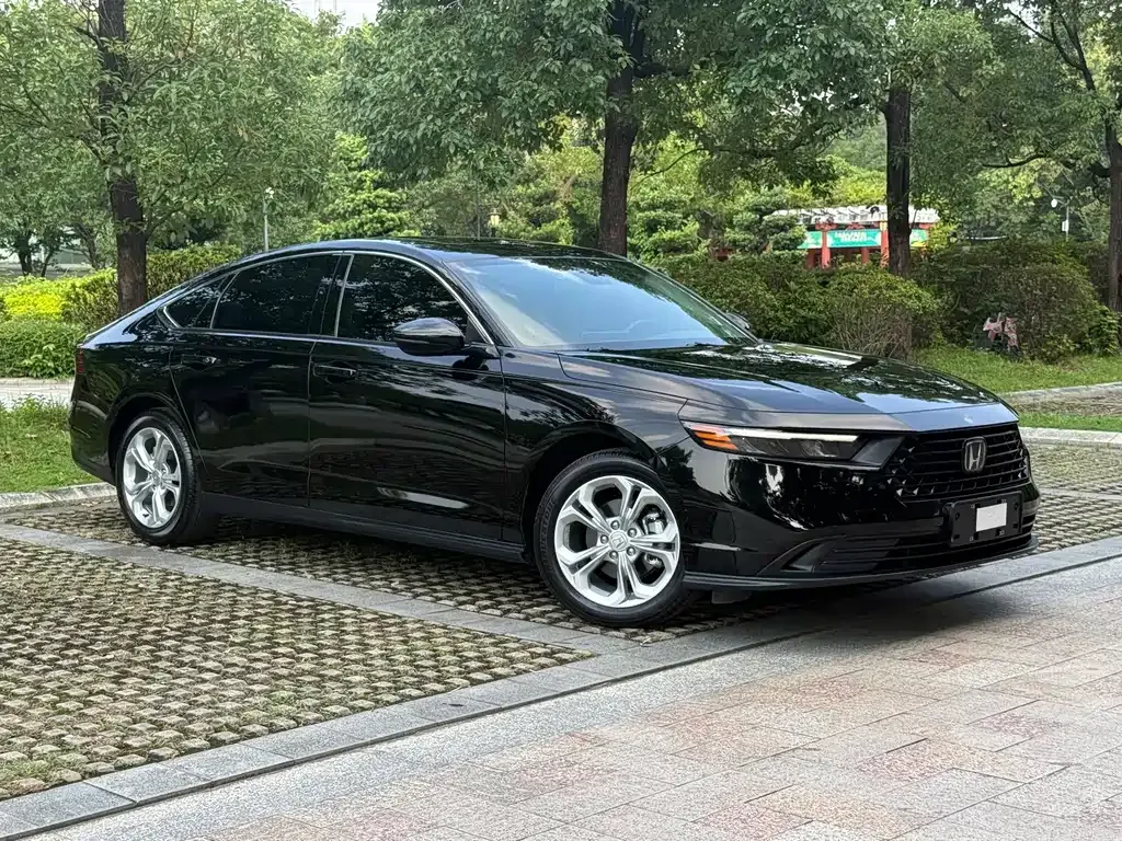 Honda Accord — фото 7