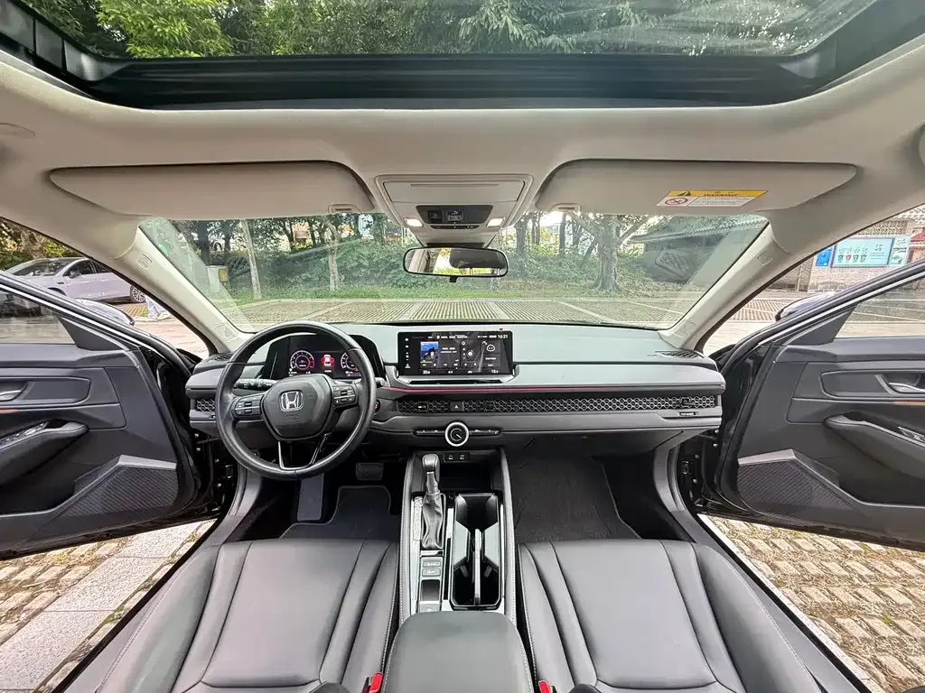 Honda Accord — фото 10