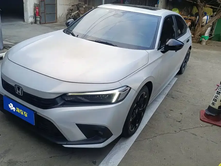 Honda Civic — фото 1