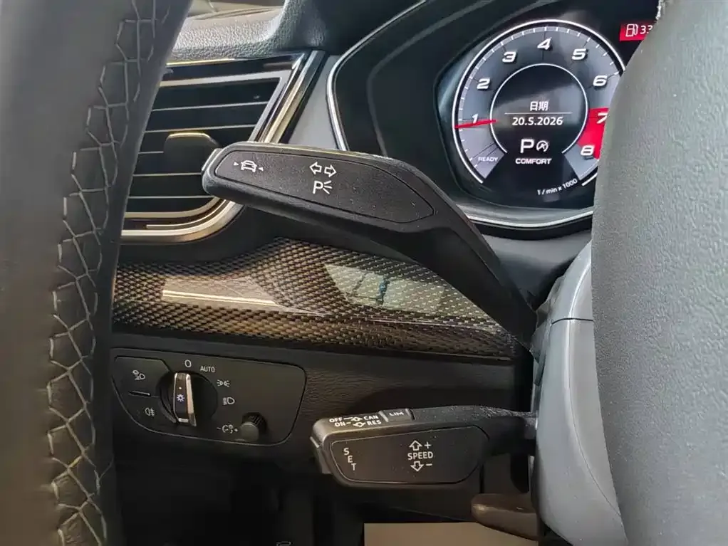Audi Q5L Sportback — фото 9