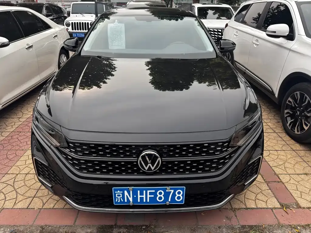 Volkswagen Passat — фото 7