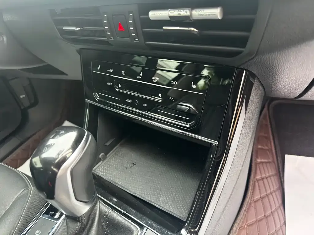 Volkswagen Passat — фото 9