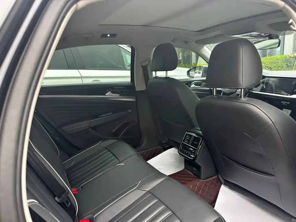 Volkswagen Passat — фото 2