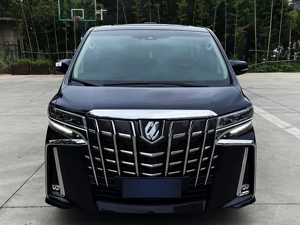 Toyota Alphard — фото 3