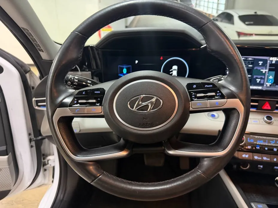 Hyundai AVANTE — фото 5