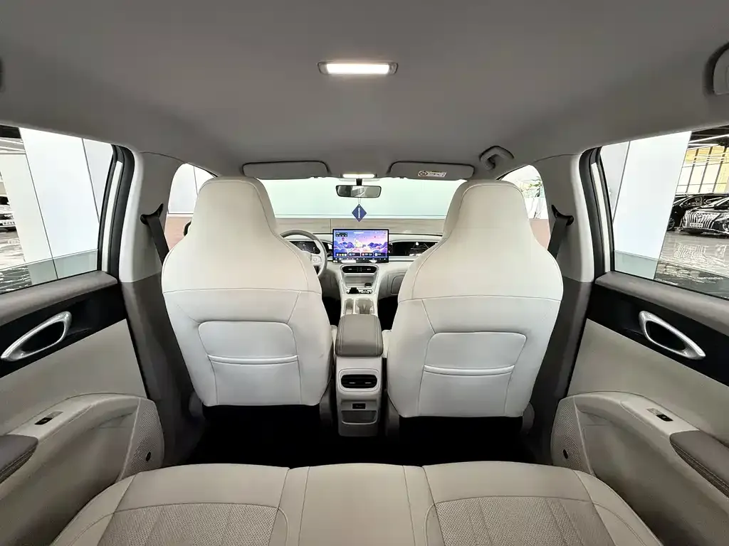 Geely Starburst — фото 7