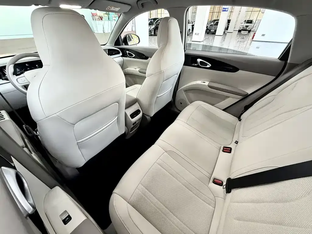 Geely Starburst — фото 8