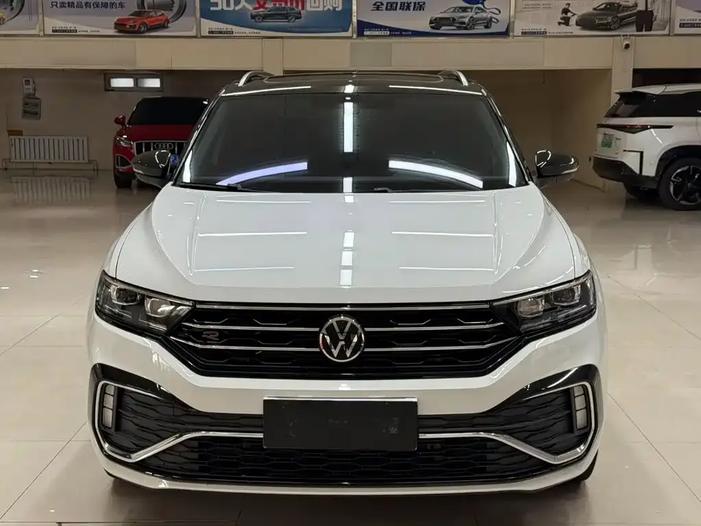 Volkswagen T-Roc — фото 6