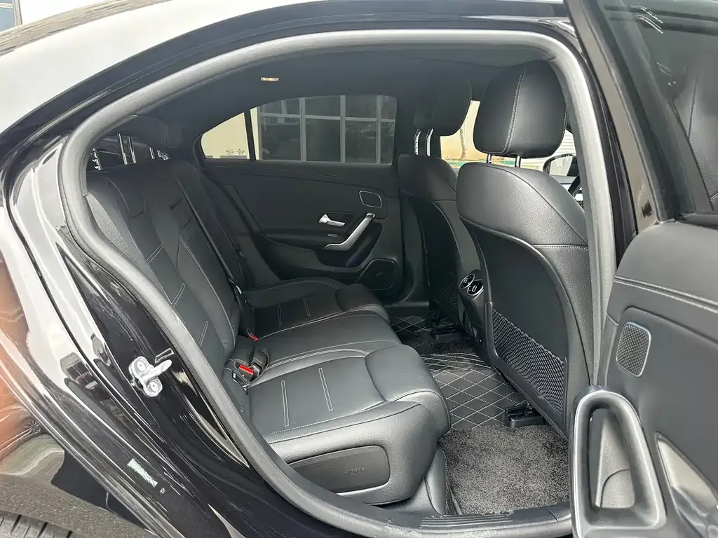 Mercedes-Benz A-Class AMG — фото 2