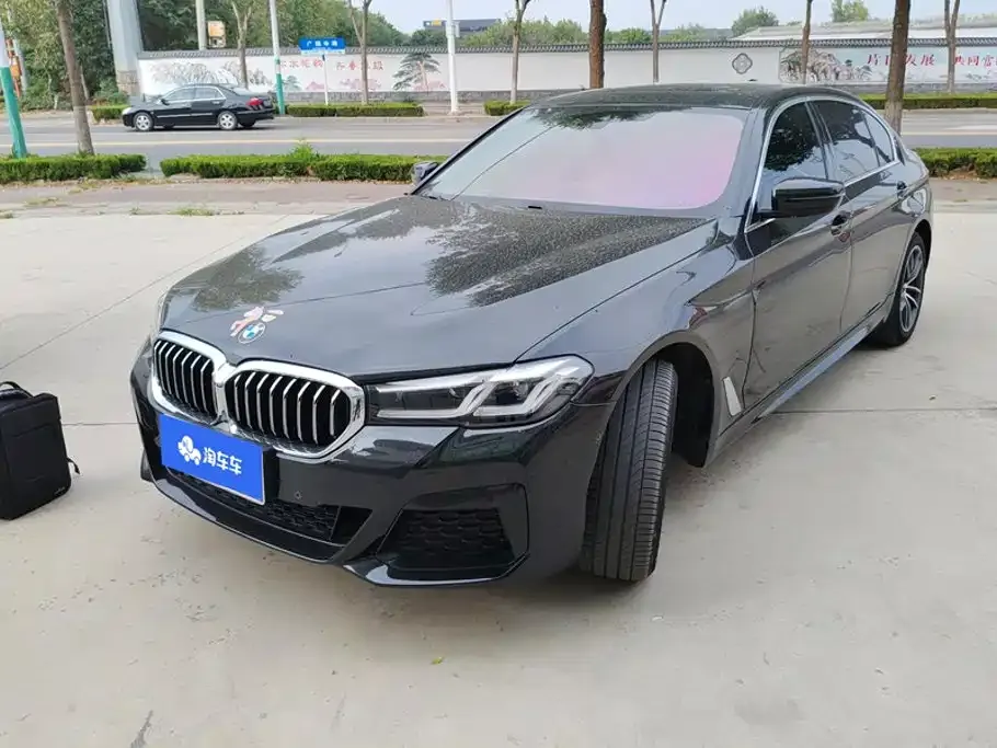 BMW 5 Series — фото 1