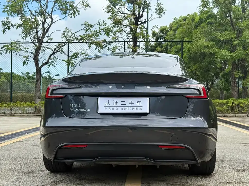 Tesla Model 3 — фото 5