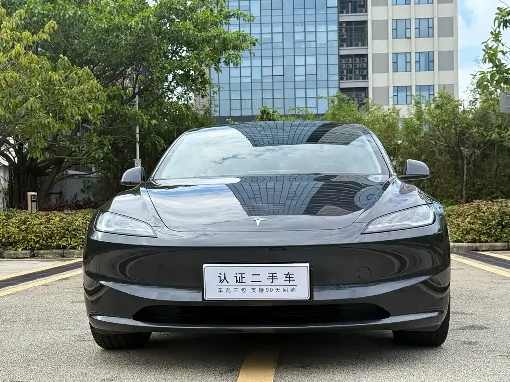 Tesla Model 3 — фото 2