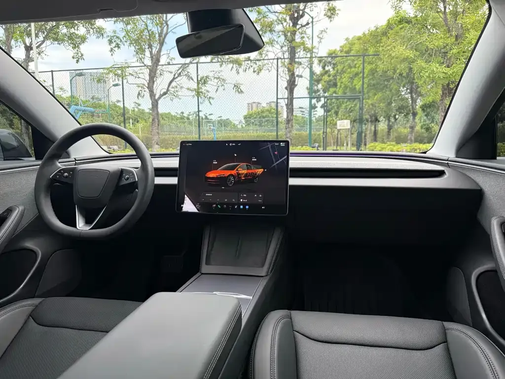 Tesla Model 3 — фото 3