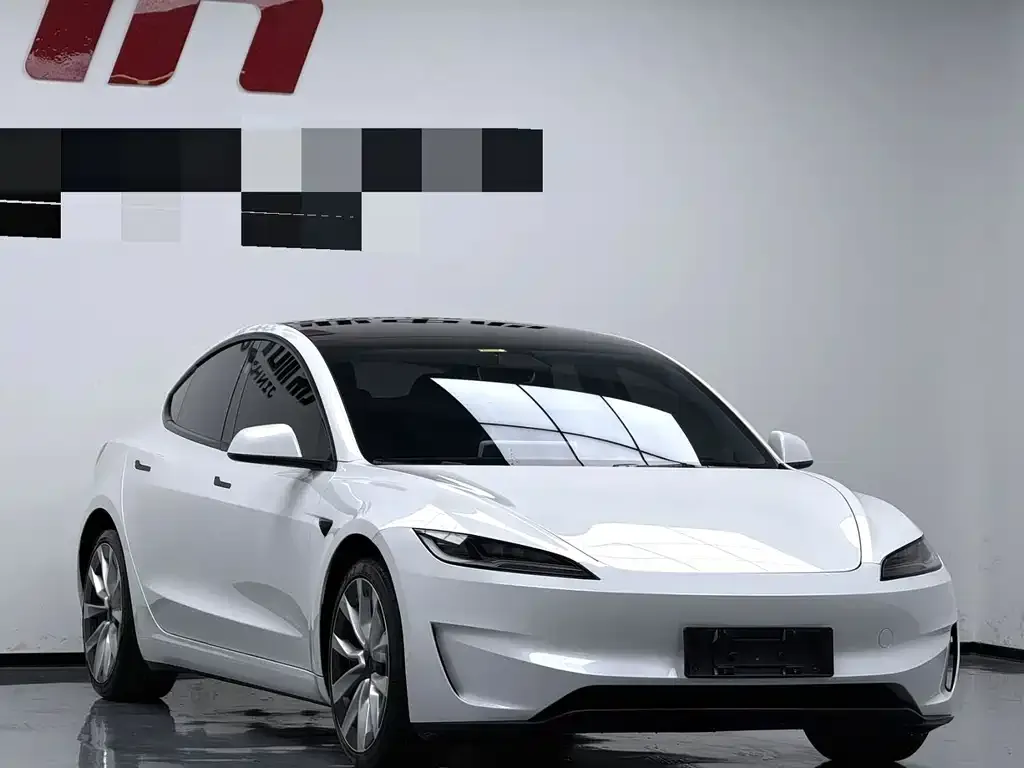 Tesla Model 3 — фото 5