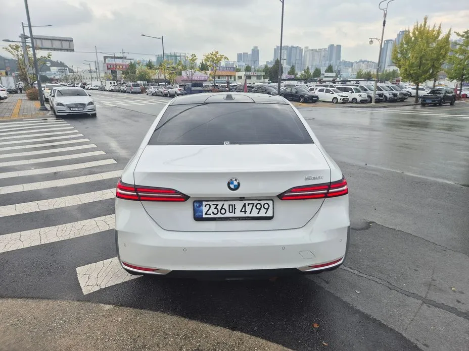 BMW 5-Series — фото 10