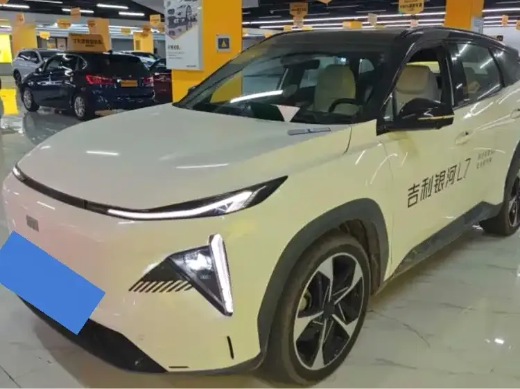 Geely Galaxy L7 — фото 1