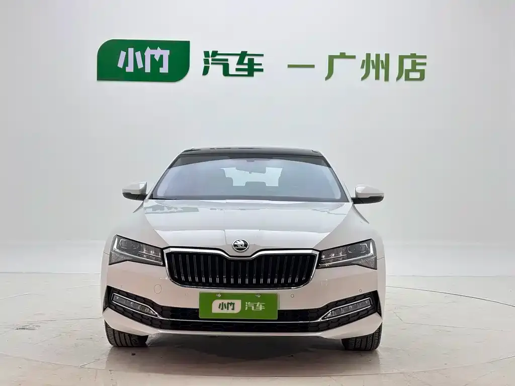 Skoda Superb — фото 5