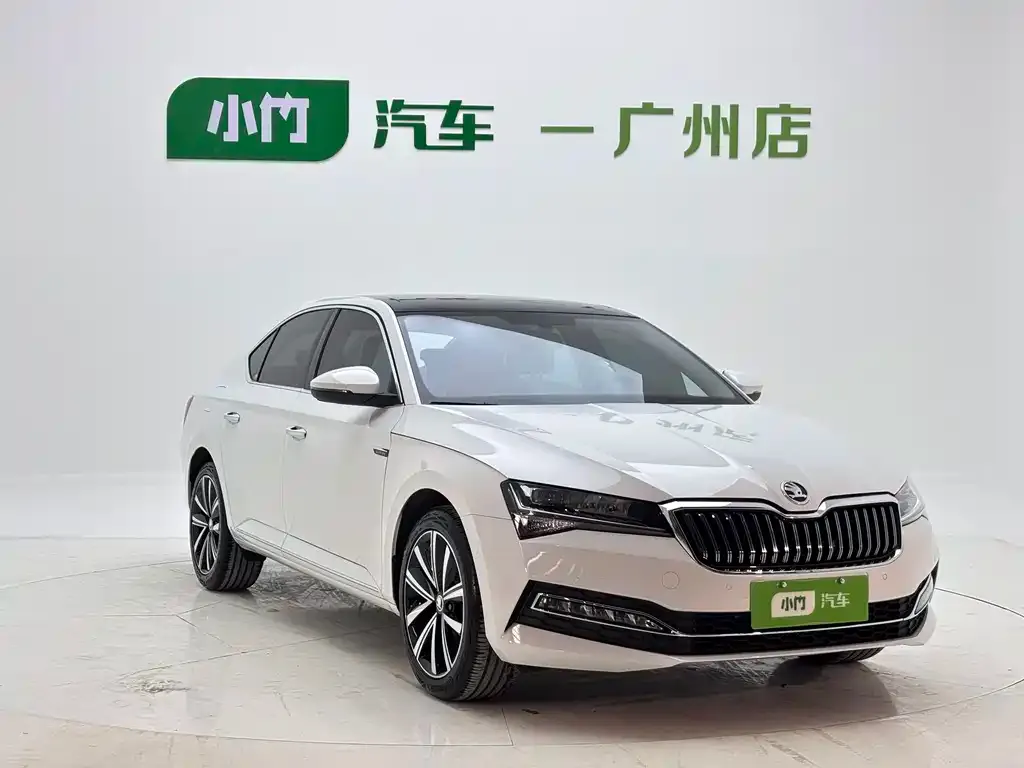 Skoda Superb — фото 4