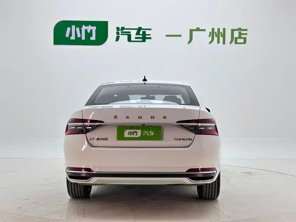 Skoda Superb — фото 6