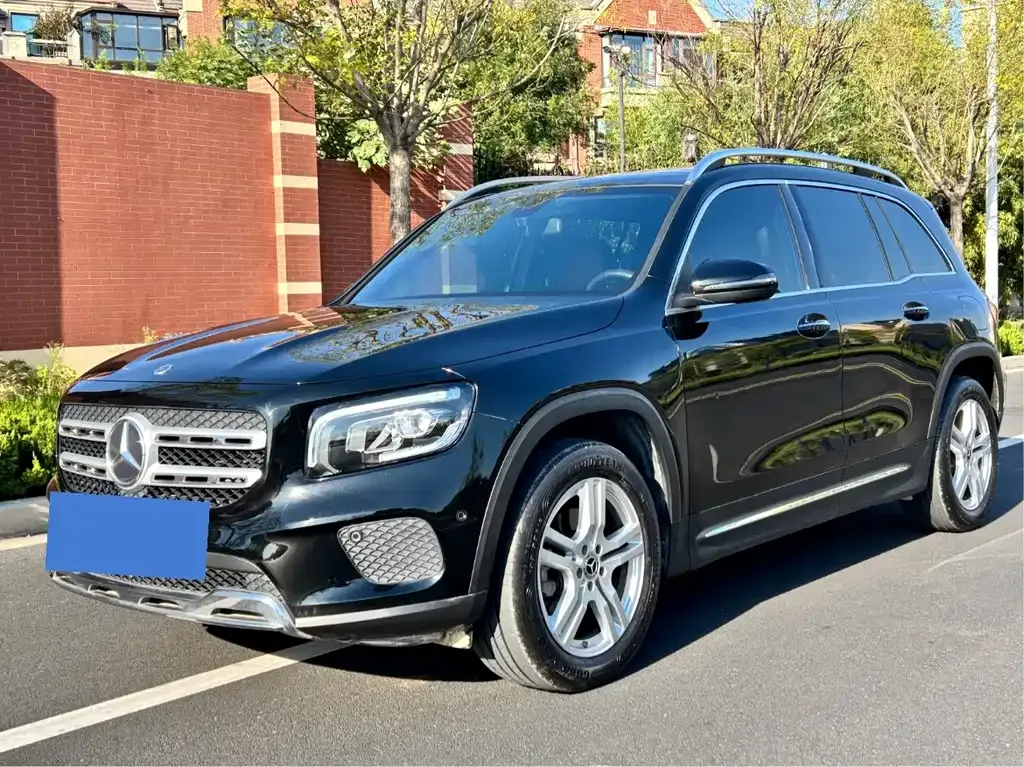 Mercedes-Benz GLB — фото 1