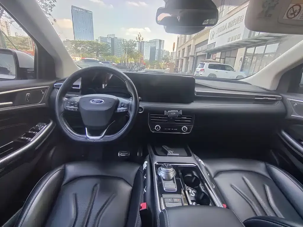 Ford Edge — фото 8