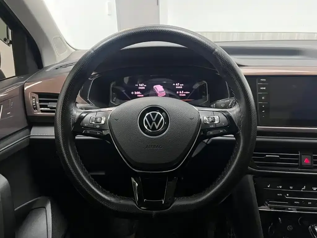 Volkswagen Tharu — фото 10