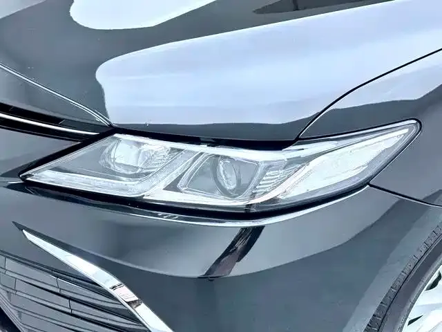 Toyota Camry — фото 3