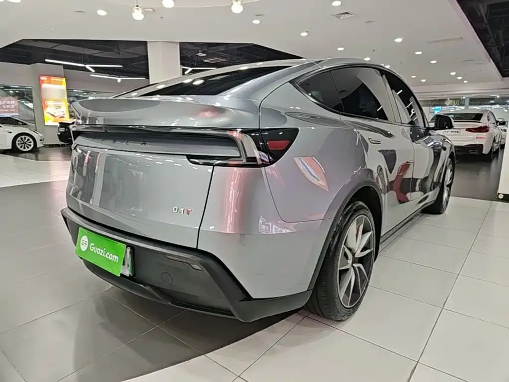 Tesla Model Y — фото 7