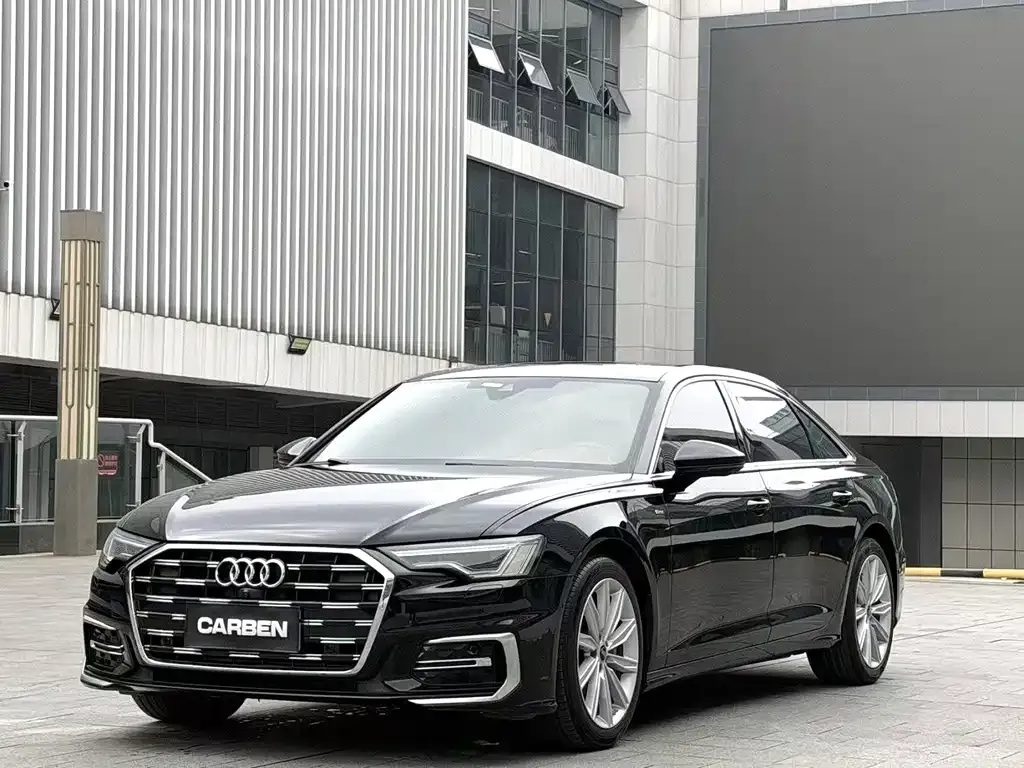 Audi A6L — фото 1