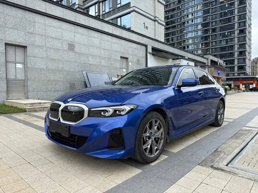 BMW i3 — фото 1