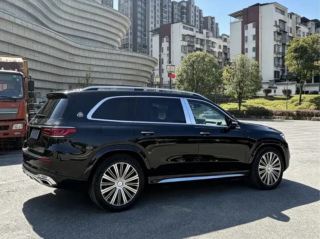 Mercedes-Benz GLS — фото 6