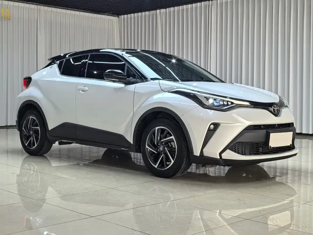 Toyota C-HR — фото 8