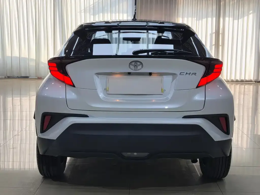 Toyota C-HR — фото 5