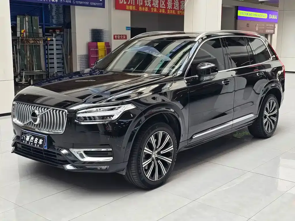 Volvo XC90 — фото 1
