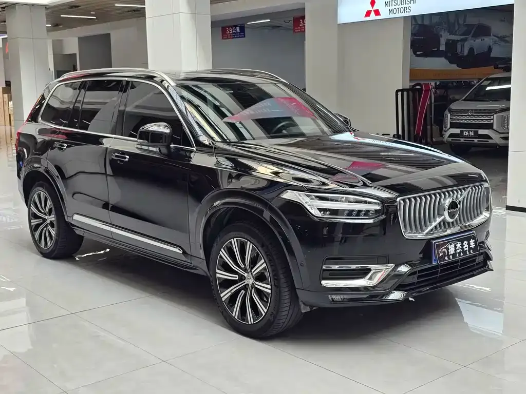 Volvo XC90 — фото 9