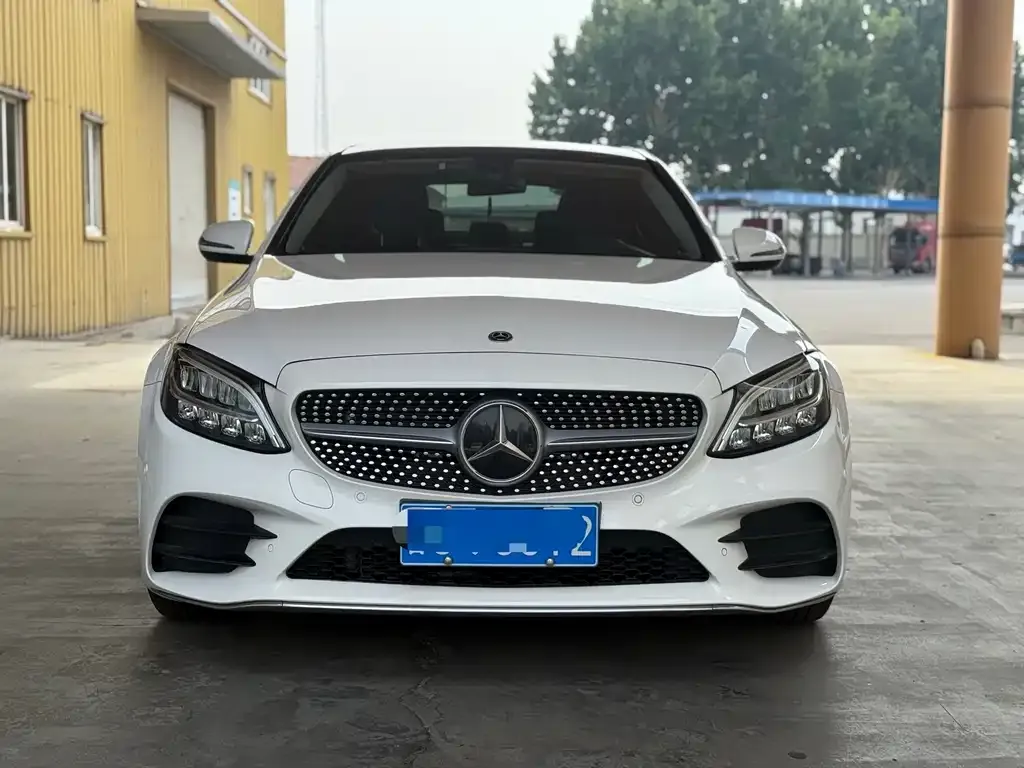 Mercedes-Benz C-Class — фото 1
