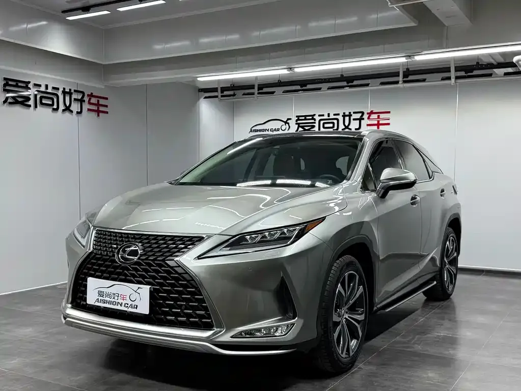 Lexus RX — фото 1