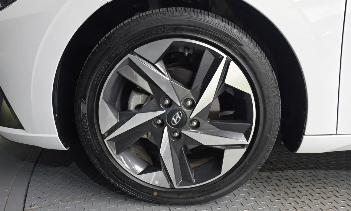 Hyundai AVANTE — фото 9