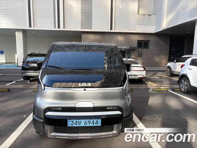 Kia PV5 — фото 1